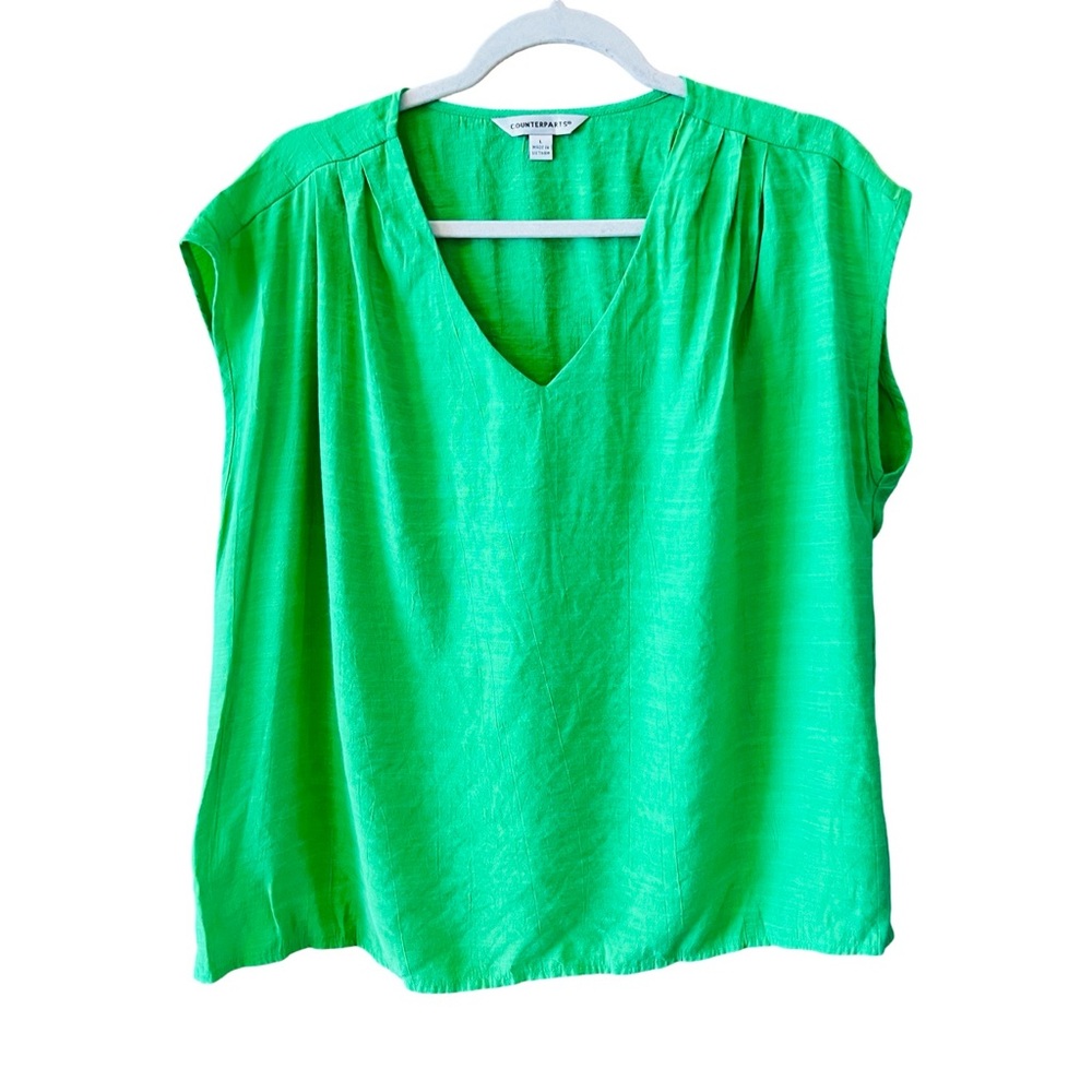 NWOT Counterparts Vibrant Green Blouse